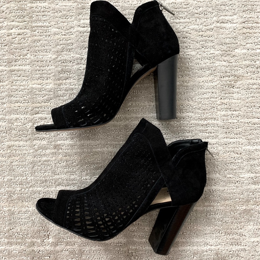 Vince Camuto Cranita Peep Toe Booties Sz 8.5